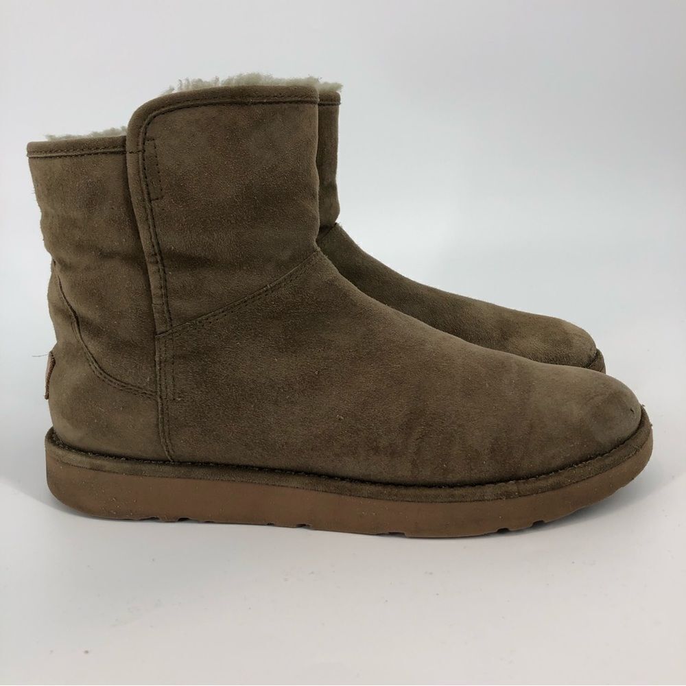 UGG Abree Mini Classic Boot in Green Size‎ Womens 9